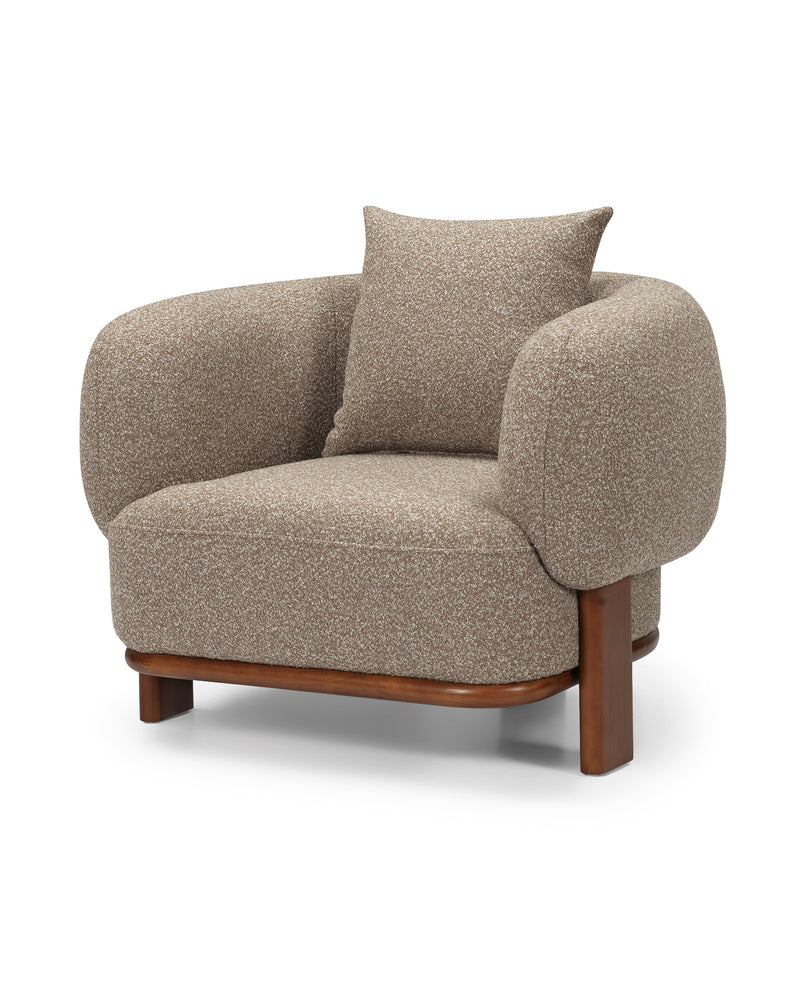 Hugo Chair in Praline Crème, three-quarter view