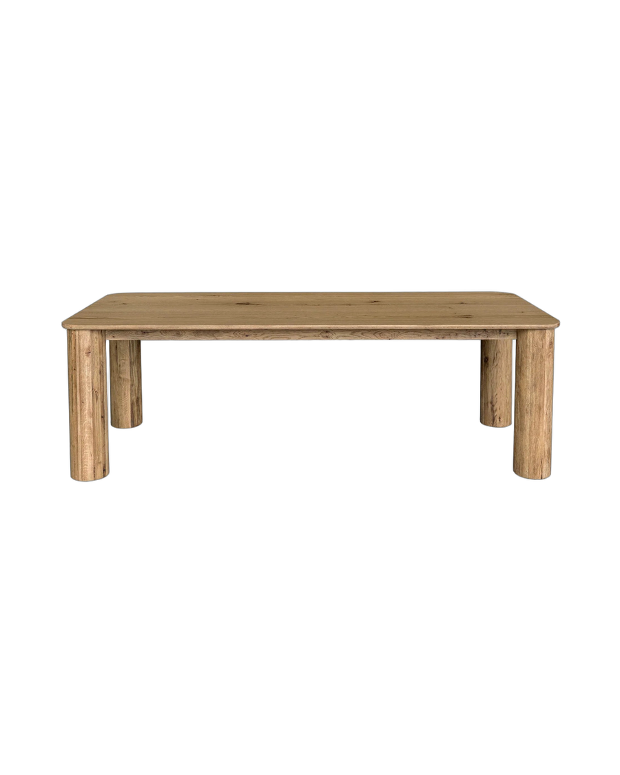 Runa Dining Table cutout